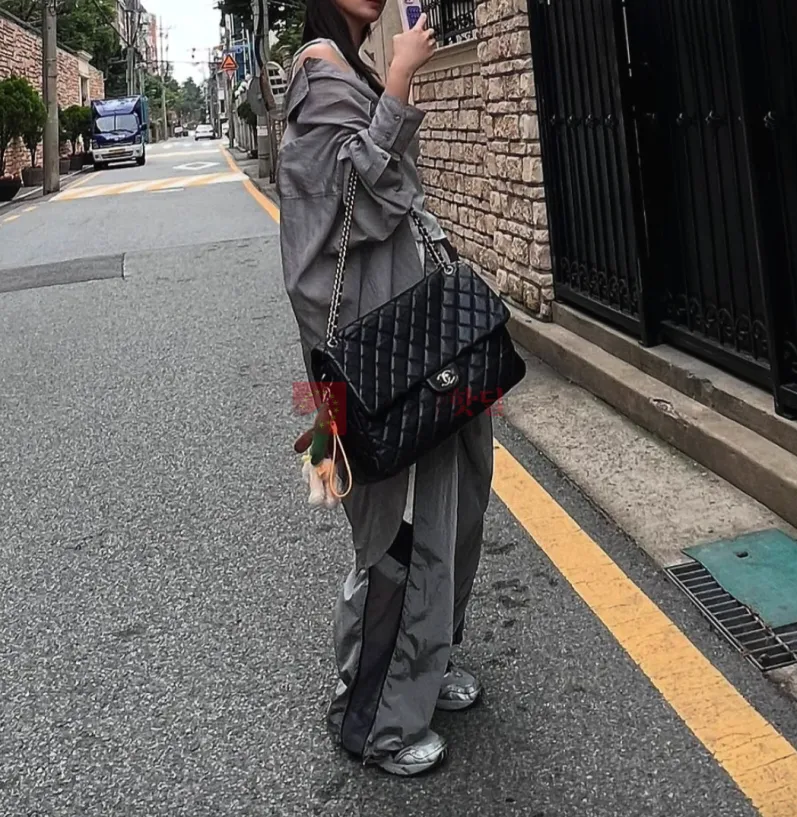 C사 XXL 트래블맥시 클래식플랩 파는곳 있을까요